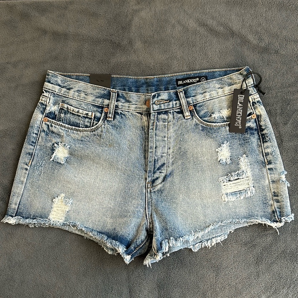 New Blank NYC Distressed Button Fly Short Size 29 NWT